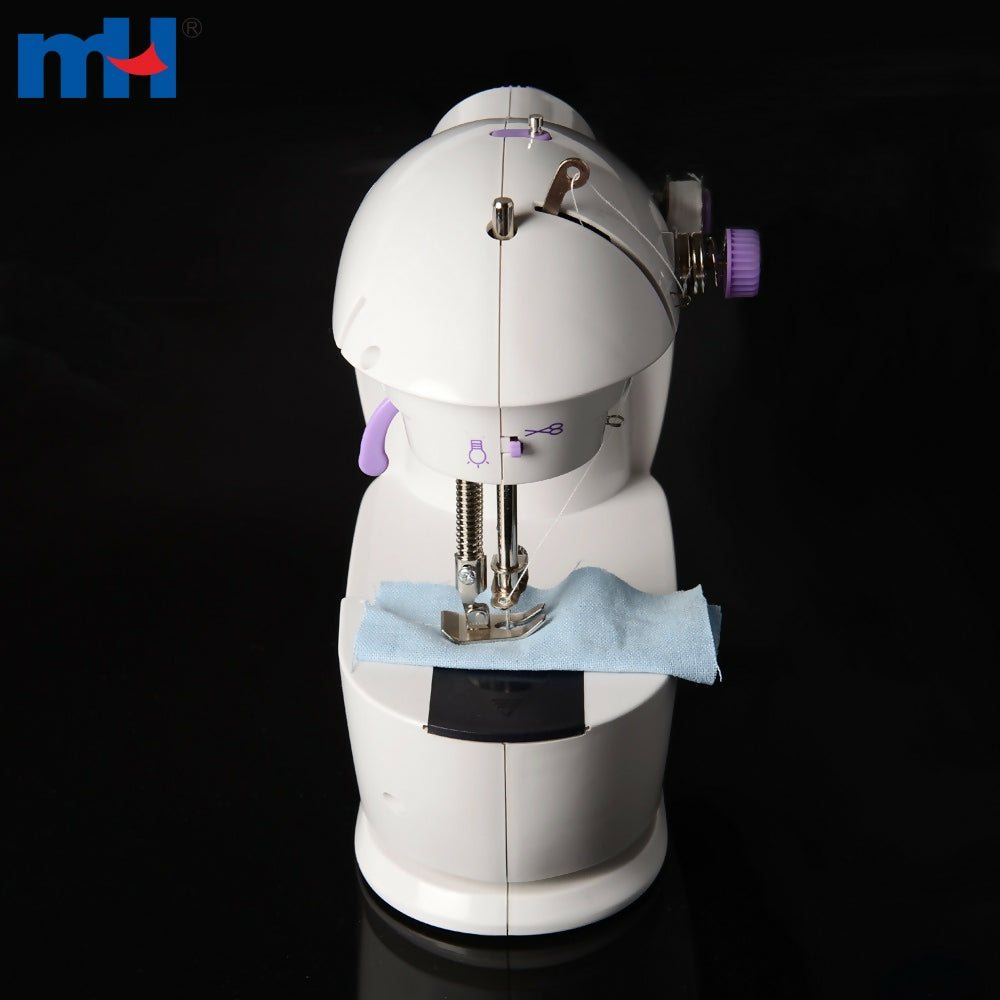 مكنه خياطه حجم صغير ..