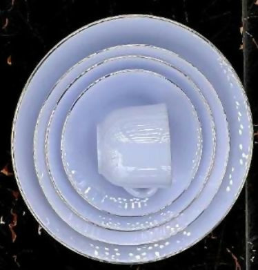 طقم صيني ٦٨قطعه مربع